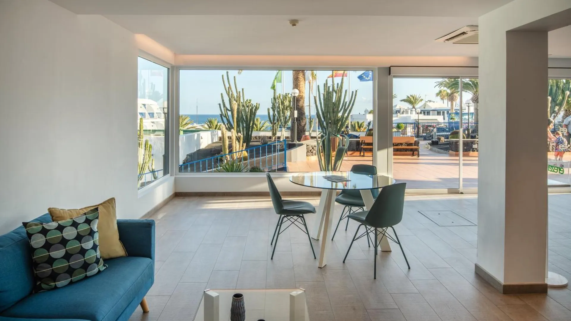 Ereza Apartamentos Los Hibiscos - Adults Only Puerto del Carmen  Puerto del Carmen (Lanzarote)