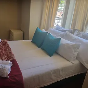 https://149-rochester-road-observatory.hotels-capetown.com