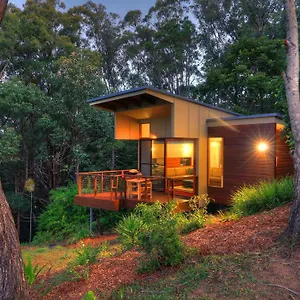 https://montville-oceanview-cottages.queenslandhotels.net